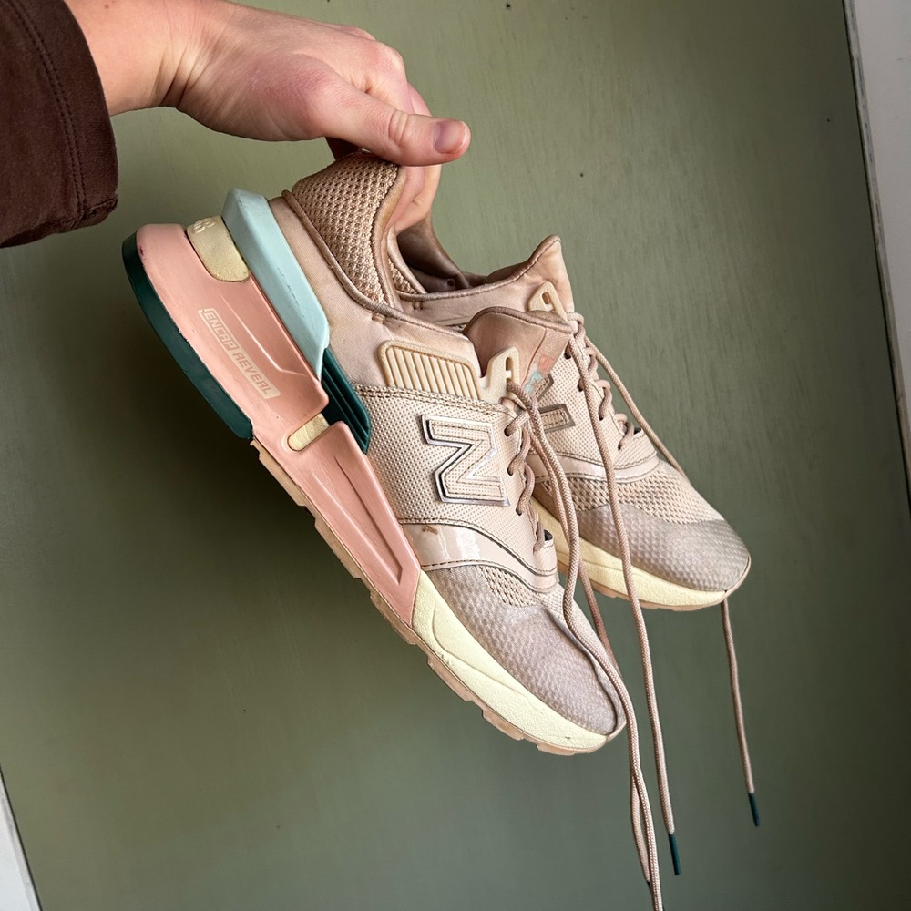 New Balance Women's Beige and Pink Athletic Sneakers